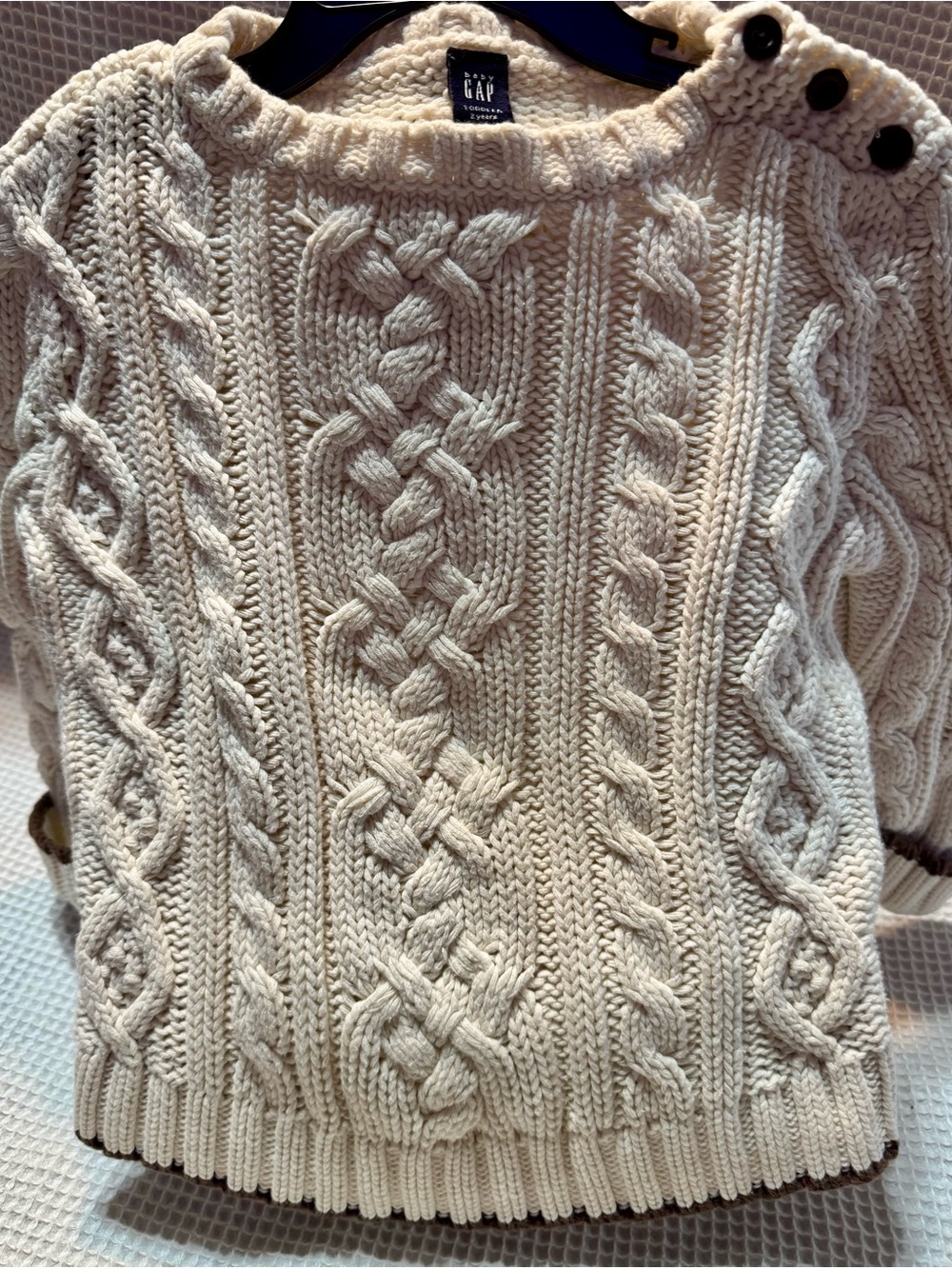 GAP Cream Cable-Knit Crewneck Sweater with Shoulder Buttons